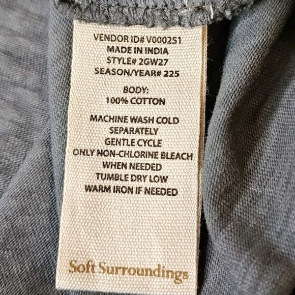 Soft Surroundings Eyelet Asymmetrical Hem Tunic Top Woman 1X Charcoal Gray Artsy - Picture 7 of 9